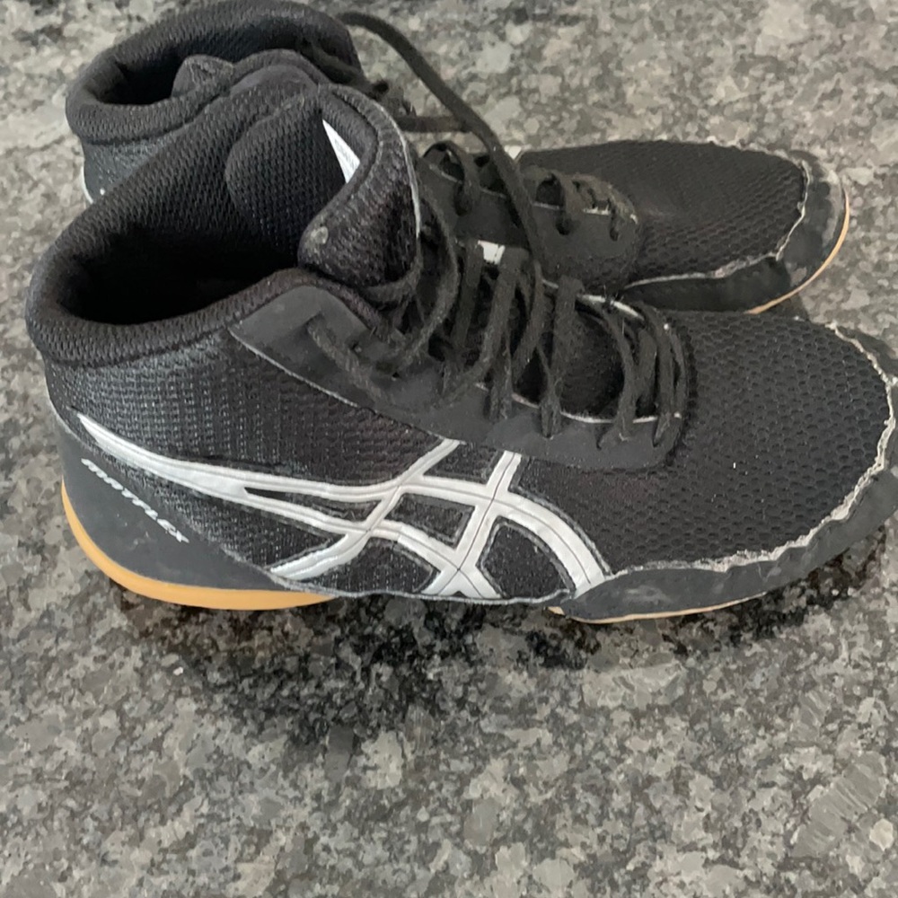 ASICS Wrestling shoes